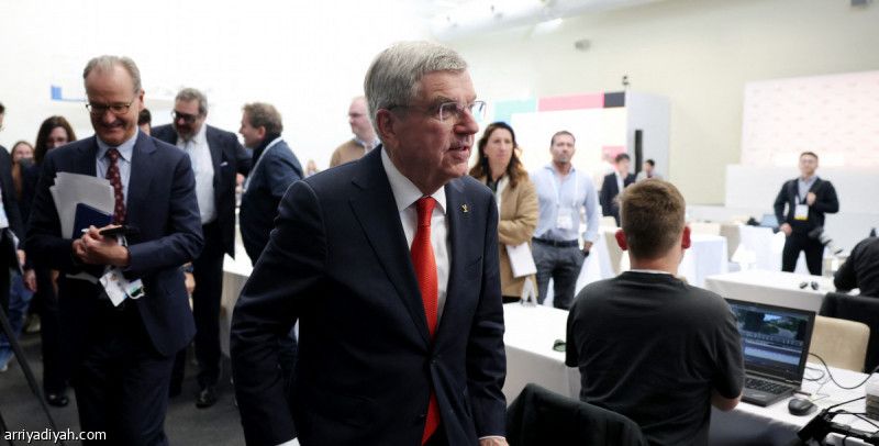 باخ يبقي قصة كيرستي.. سرية