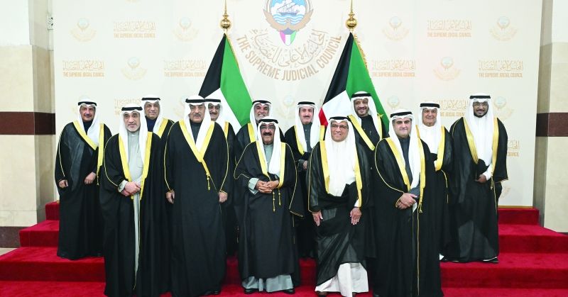 الأمير: تنفيذ أحكام القضاء على الكبير قبل الصغير