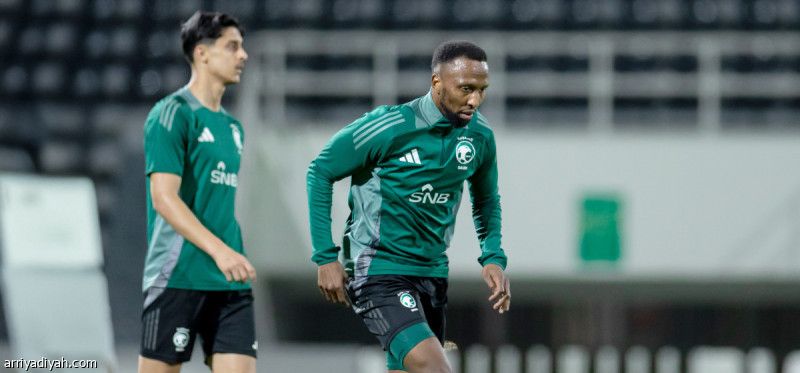 الصقور تواصل التحضير.. ورينارد يتحصَّن بالجزائيات