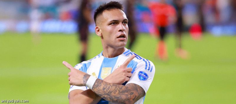 الإصابة تغيّب مارتينيز عن مواجهتي أوروجواي والبرازيل