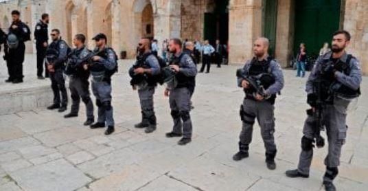 الاحتلال الاسرائيلي يعرقل وصول آلاف المصلين للمسجد الأقصى في الجمعة الثالثة من رمضان