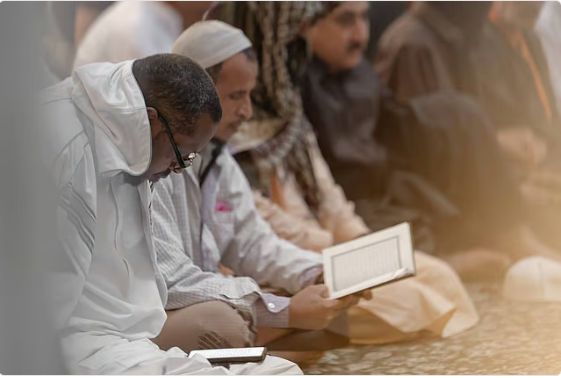 السديس يعلن عن تقديم خدمات مجانية جديدة لأول مرة للمعتكفين في المسجد الحرام والمسجد النبوي