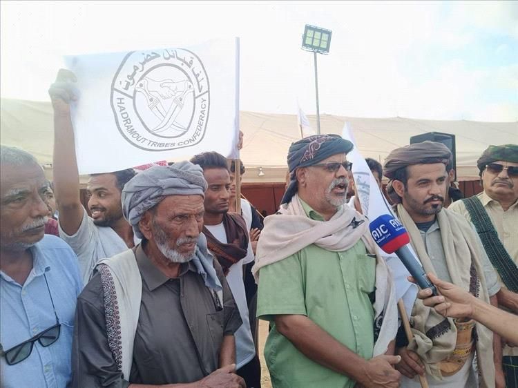 بعد خلاف الزبيدي مع بن حبريش..الانتقالي يستنسخ مكون جديد باسم حلف قبائل حضرموت