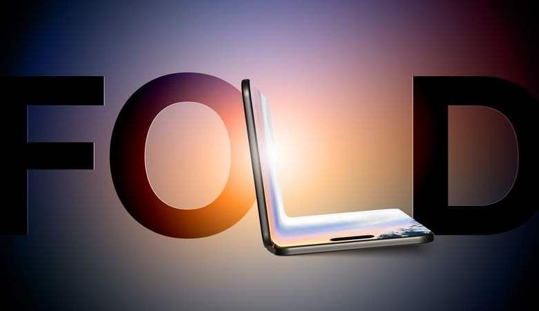 أبل تطور تقنية ثورية لأول آيفون قابل للطي: مفصلات من “المعدن السائل”