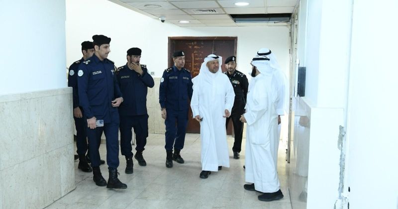 محافظ الفروانية تفقّد مخفر الجليب: حماية الأهالي وتخفيف الازدحامات