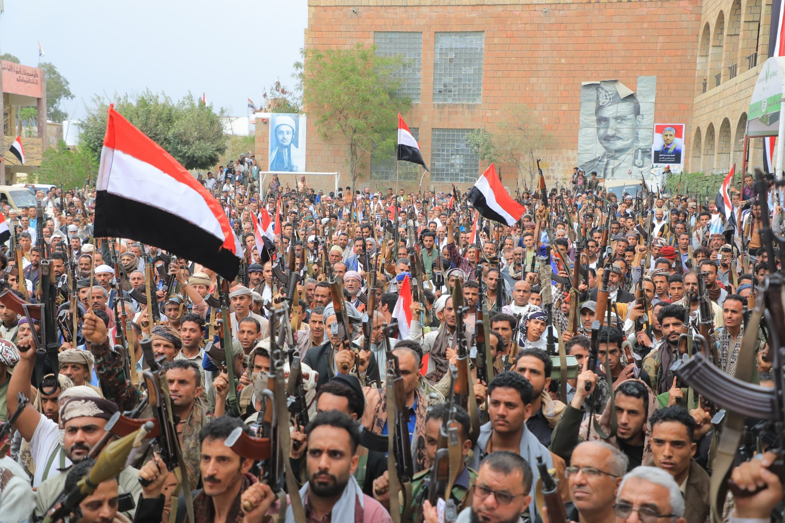 المقاومة الشعبية في 4 مديريات بتعز تعلن الجاهزية لاستكمال التحرير واستعادة الدولة