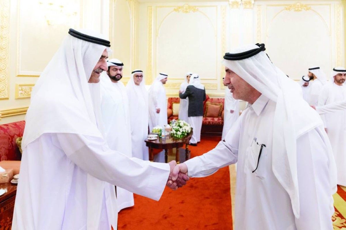 حاكم الفجيرة يستقبل المهنئين برمضان