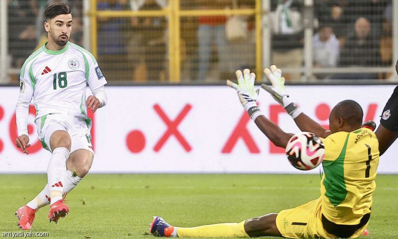 بقيادة محرز.. الجزائر تكتسح موزمبيق وتتصدر