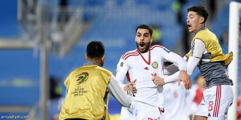 بقاتل.. عادل يحافظ على حظوظ الإمارات في المونديال
