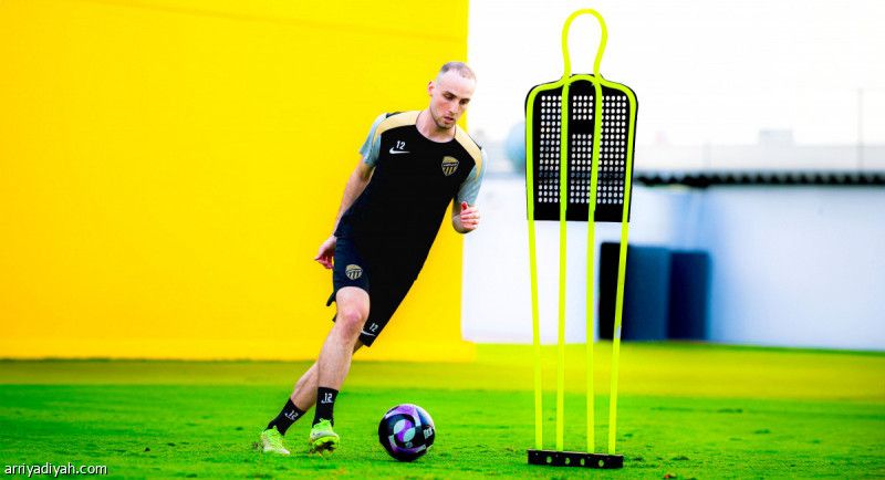 ميتاي يعود إلى جدة