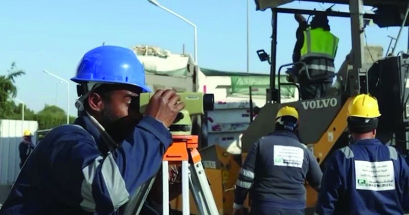 جانب من تنفيذ مشروع للبنية التحتية (أرشيفية)