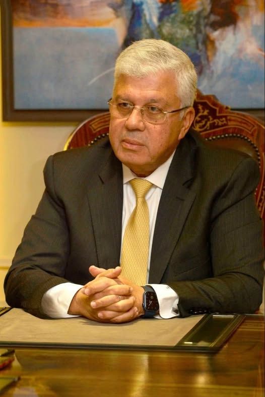 وزير التعليم العالي يوجه برفع درجة الاستعداد بالمستشفيات الجامعية خلال عيد الفطر