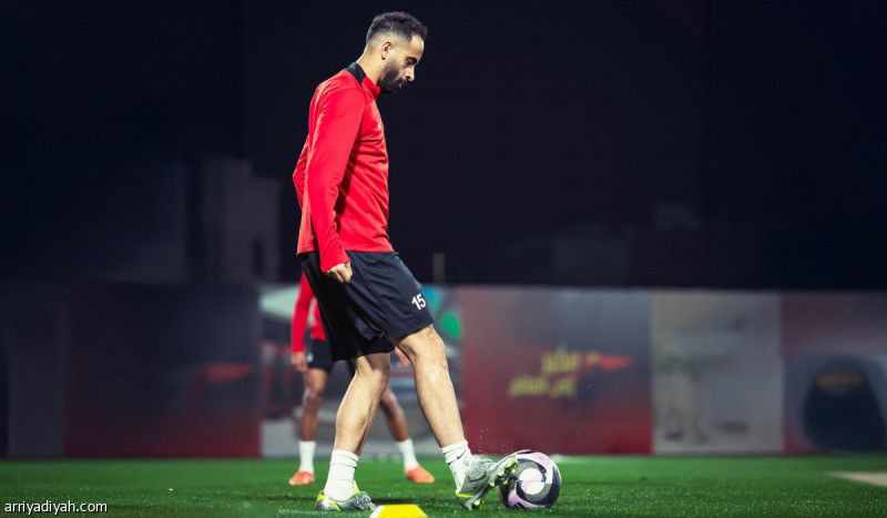 الإصابة تبعد القحطاني أمام الرائد