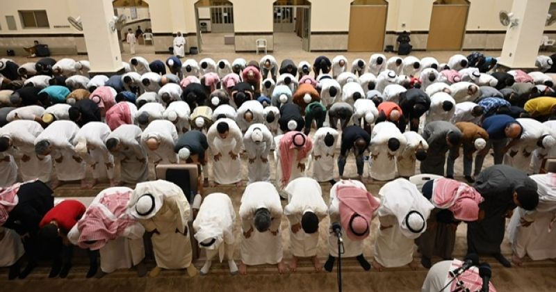 ليلة الـ29.. المتهجدون أحيوا آخر «وترية»