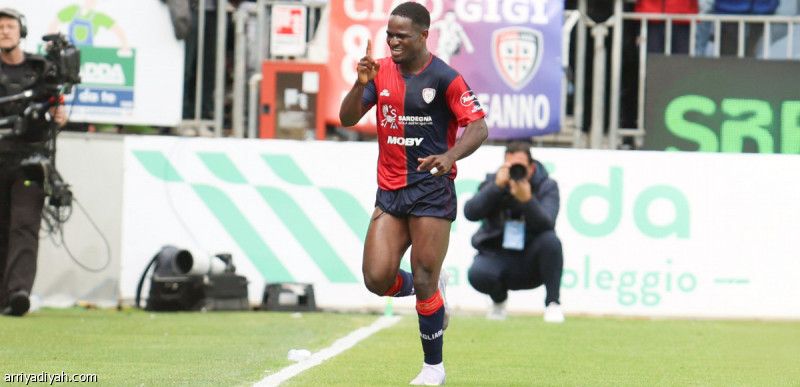 بثلاثية.. كالياري يقرّب مونزا من الهبوط