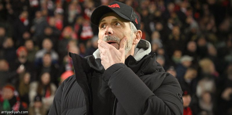 لايبزيج يقيل مدربه