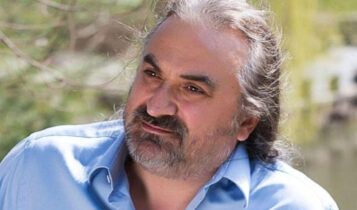 ترفية : وفاة الفنان التركي فولكان كوناك بعد أزمة قلبية مفاجئة أثناء حفلة