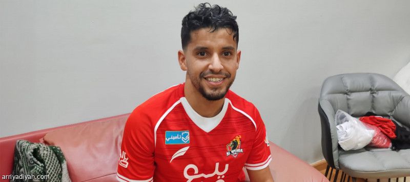 كدمة الكاحل تقطع إجازة بقير