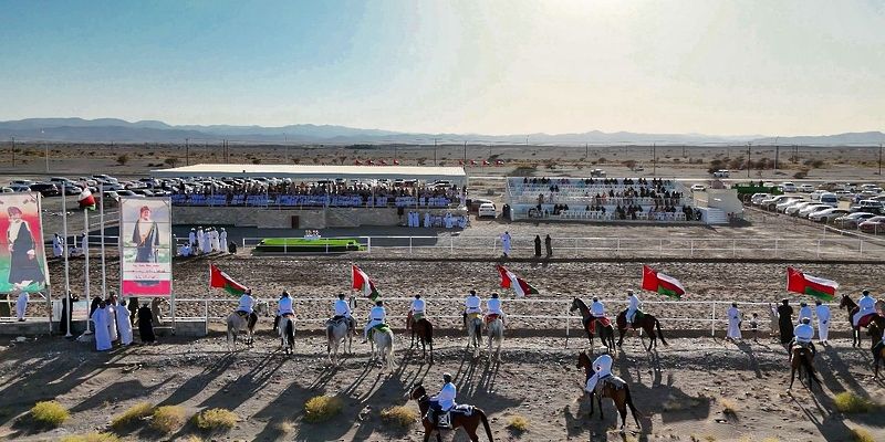 انطلاق فعاليات مهرجان بهلاء للفروسية في نسخته الرابعة