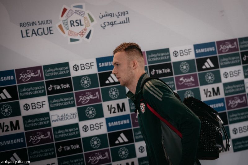 الشهري يبعد مد الله وبامسعود.. المدني يدخل تشكيلة الاتفاق للمرة الأولى