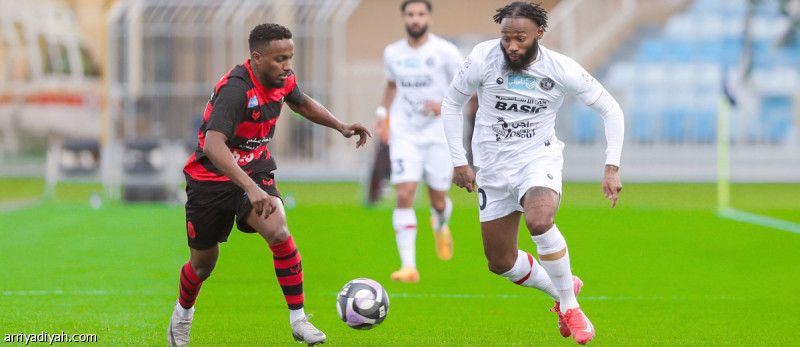 الرياض وضمك.. تعادل ثالث في دوري المحترفين