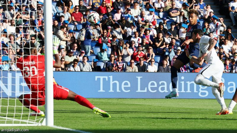 الرابعة تواليا.. باريس يحسم لقب الدوري