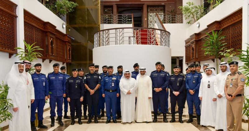 محافظ مبارك الكبير يكرّم اللواء المحميد المُحال للتقاعد: «كفيت ووفيت»