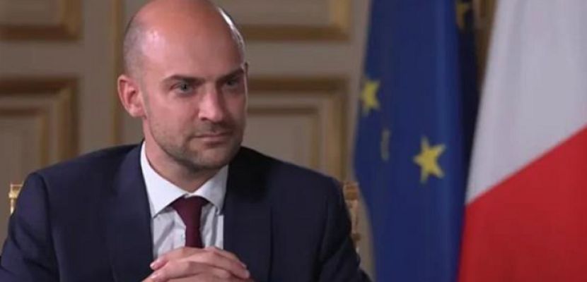 وزير الخارجية الفرنسى يزور الجزائر لترسيخ استئناف الحوار الثنائى