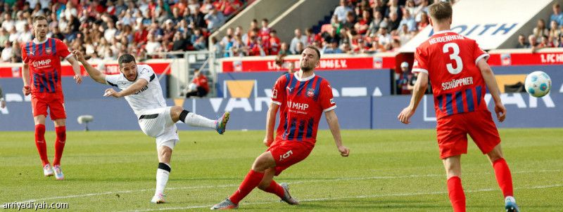 ليفركوزن يواصل الضغط على البايرن