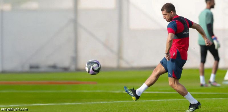 منهيا غيابا طويلا.. حامد يعود إلى ضمك ويقترب من المباريات