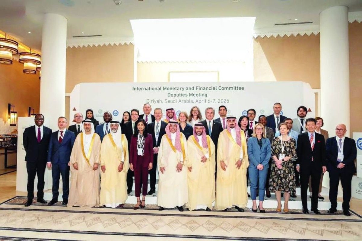 الإمارات تشارك في اجتماع اللجنة الدولية للشؤون النقدية والمالية بالرياض