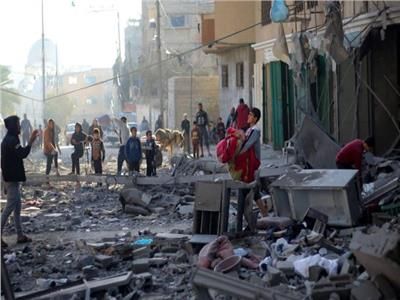 استشهاد 3 فلسطينيين في قصف إسرائيلي على دير البلح بوسط غزة