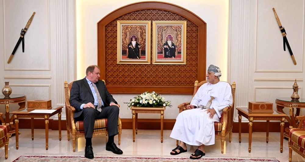 سمو السيد نائب رئيس الوزراء لشؤون الدفاع يستقبل السفير الروسي