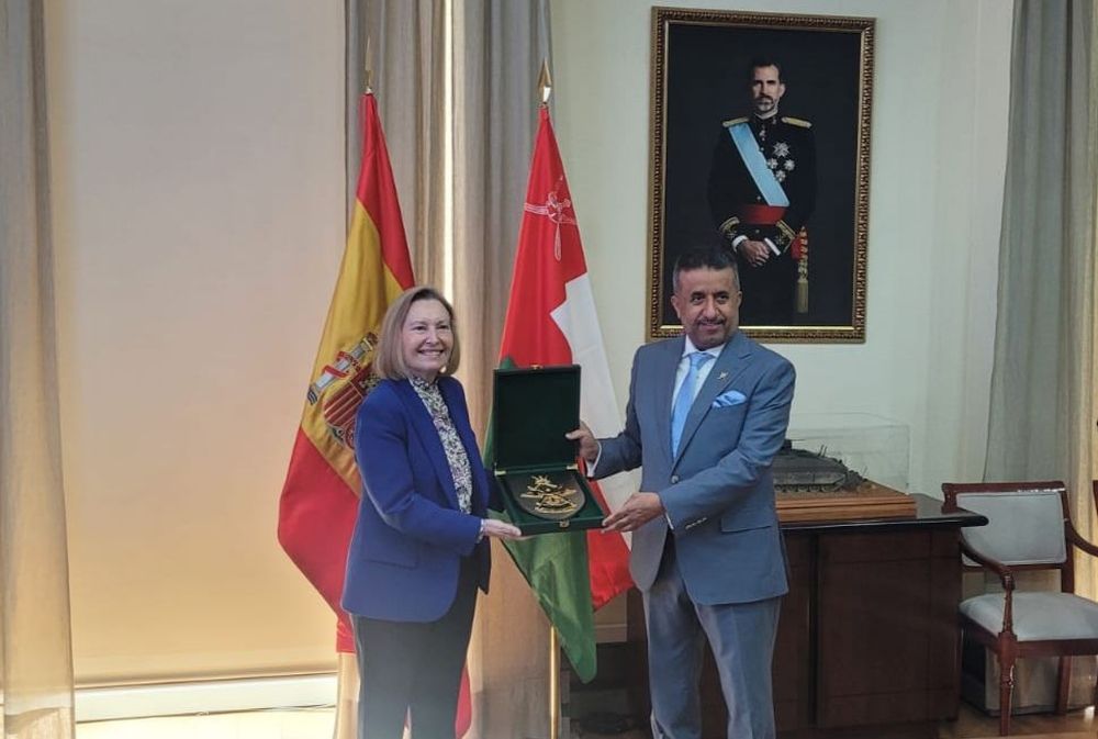 الأمين العام بوزارة الدفاع يلتقي بوزيرة الدّولة لشؤون الدفاع بمملكة إسبانيا