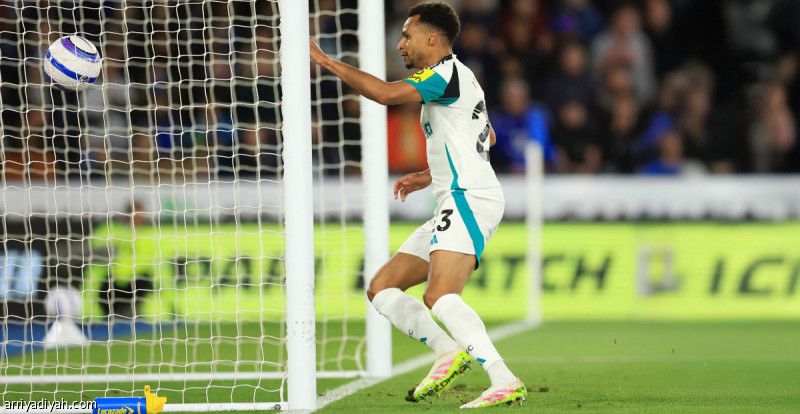 «الماكبايس» على أعتاب الأبطال بثلاثية ليستر