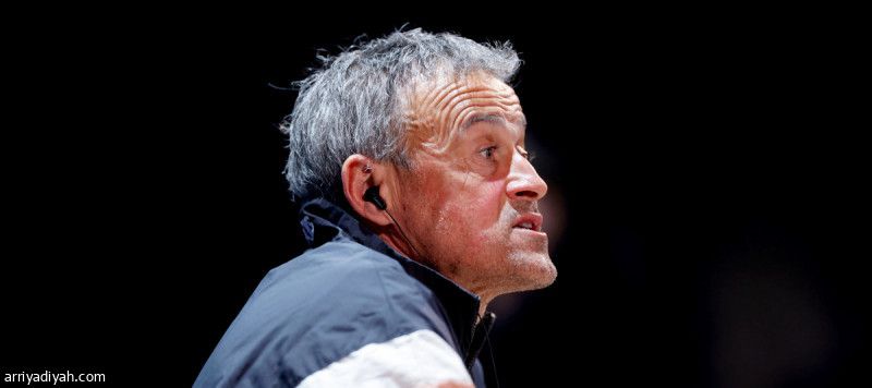 إنريكي: تنوع أستون فيلا يزعجني