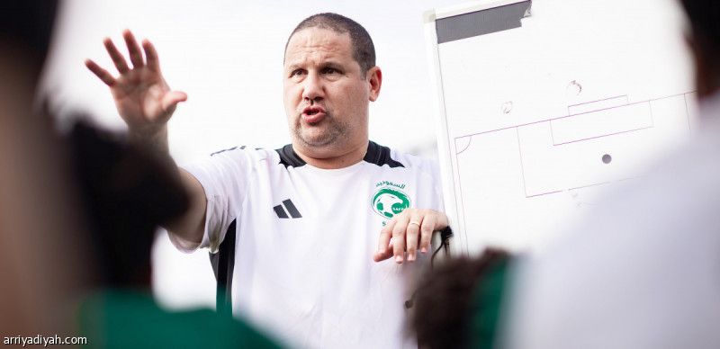 الأخضر.. جورجي يستعين بالأكلبي وعسيري