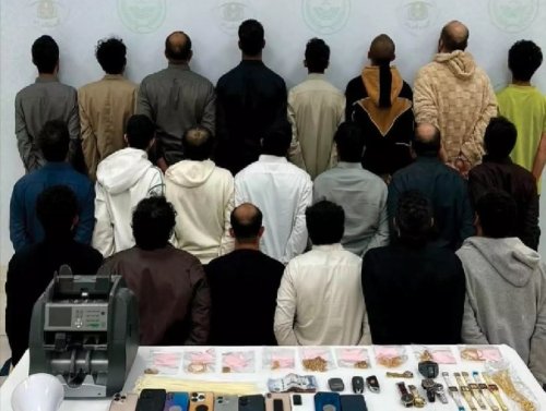 عصابة الـ100 مليون ريال المنهوبة من حوالات المغتربين اليمنيين تقع في قبضة الأمن السعودي !.. صورة