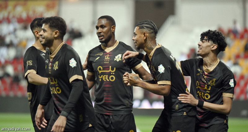 الوحدة ينهض بنقاط ضمك