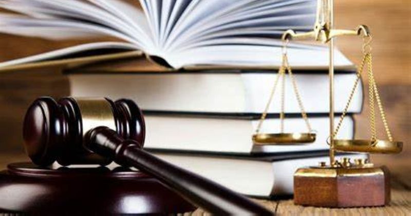 كتب القانون