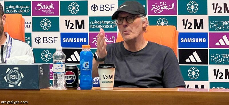 بلان: إصابة بنزيما ليست خطيرة.. ورايكوفيتش يحتاج أسبوعين