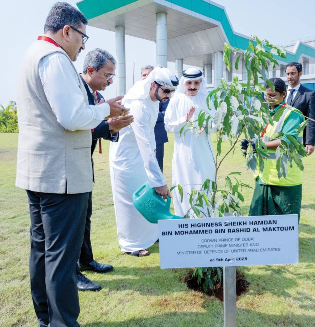 حمدان بن محمد: الإمارات والهند تربطهما علاقات صداقة وشراكة اقتصادية راسخة ومزدهرة