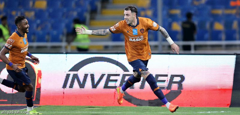 بثنائية لوبيز.. الفيحاء يكسب الثالثة أمام القادسية