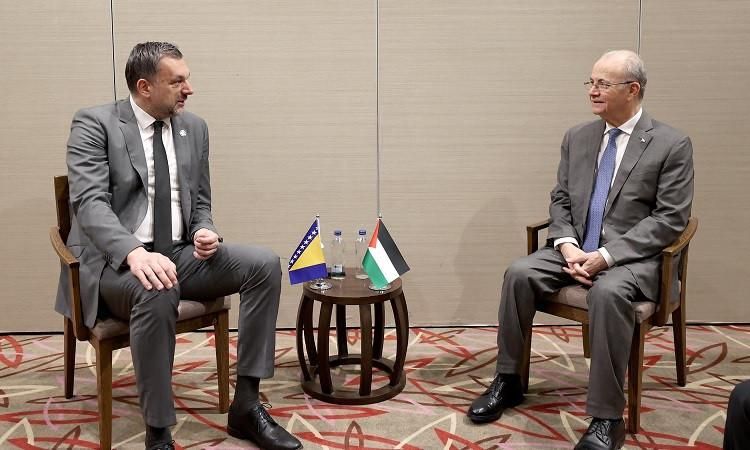 رئيس الوزراء الفلسطيني ووزير خارجية البوسنة والهرسك يبحثان إعادة إعمار غزة