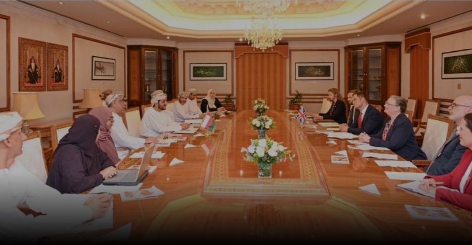 بحث العلاقات الثنائية وآفاق التعاون المشترك بين سلطنة عُمان وبريطانيا