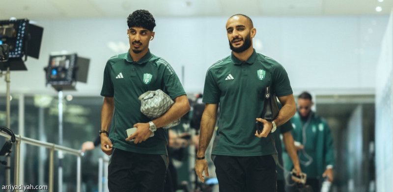 خلع يبعد المجحد عن الأهلي