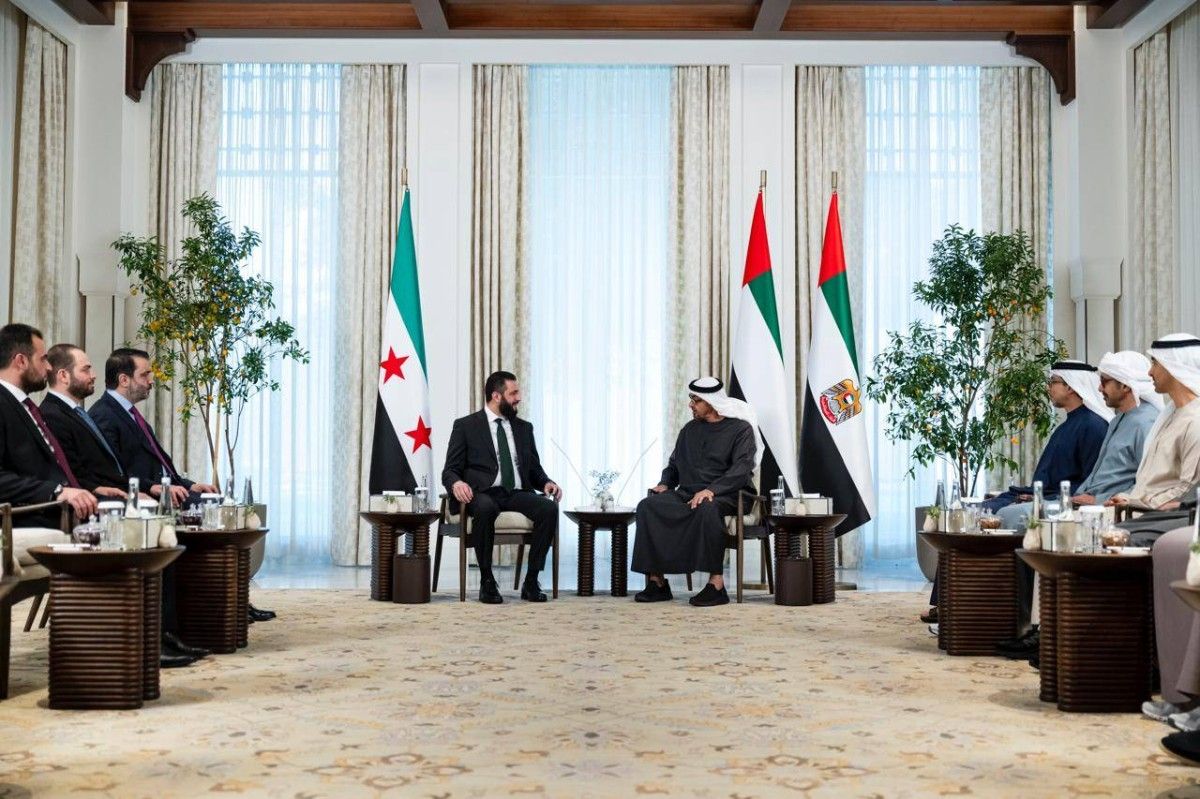 محمد بن زايد يؤكد خلال استقباله أحمد الشرع دعم الإمارات كل ما يحقق تطلعات الشعب السوري الشقيق