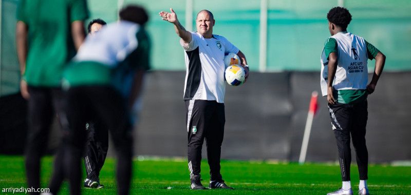 «أخضر 17».. اختبارات تحدد مصير مطري