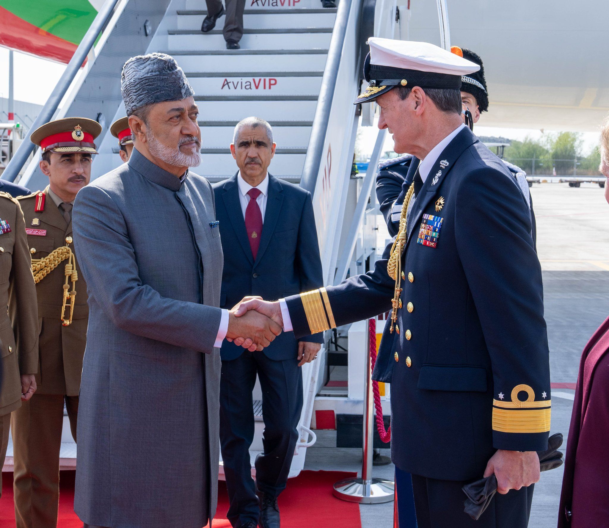 مراسم استقبال رسمية لجلالة السلطان بالقصر الملكي بأمستردام