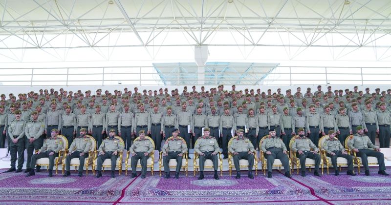 الجيش: تخريج 400 متطوع في دورتي ضباط الصف والأفراد